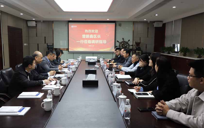 南寧市青秀區(qū)委副書記、政府區(qū)長曾鵬鑫一行走訪調(diào)研中信恒泰